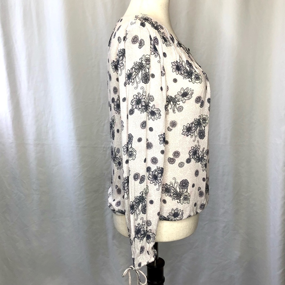 Lucky Brand semi-sheer crepe buttoned lotus top XS - Picture 4 of 8